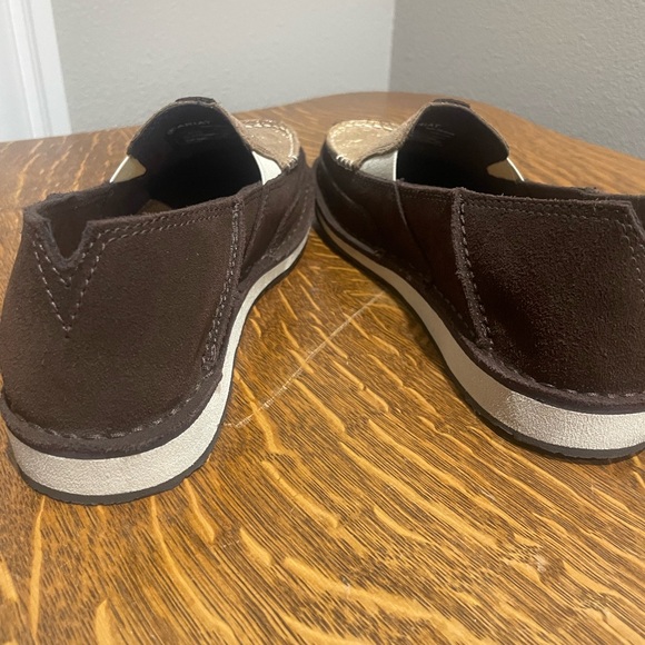 Ariat Suede Floral Metallic Casual Slip-On Cruiser Moc-Toe. Only worn once! - Picture 6 of 7